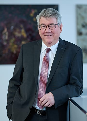 MMag. Dr. Lothar Allgäuer